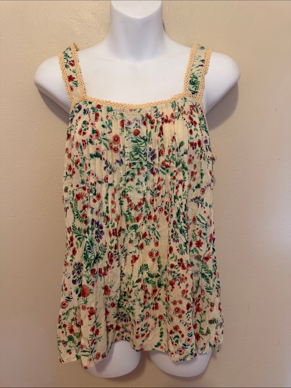 Bila Cream Floral Crochet-Trim Tank